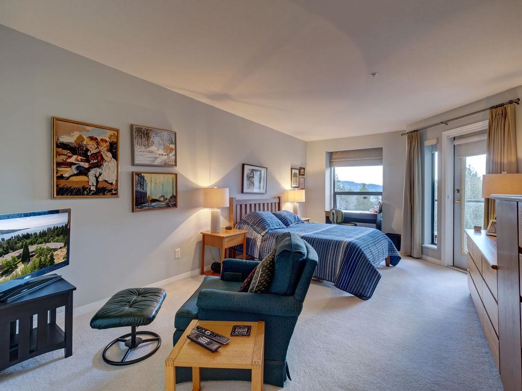 Outdoor Patio Photo of 405 5855 Cowrie Street, Sechelt, BC