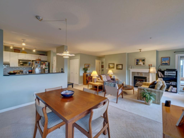Primary Bedroom Photo of 405 5855 Cowrie Street, Sechelt, BC