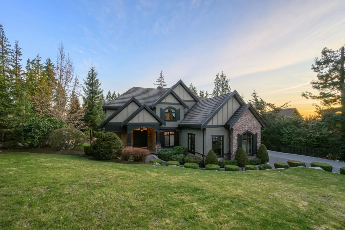 Backyard Photo of 1062 Magnolia Way, Anmore, BC