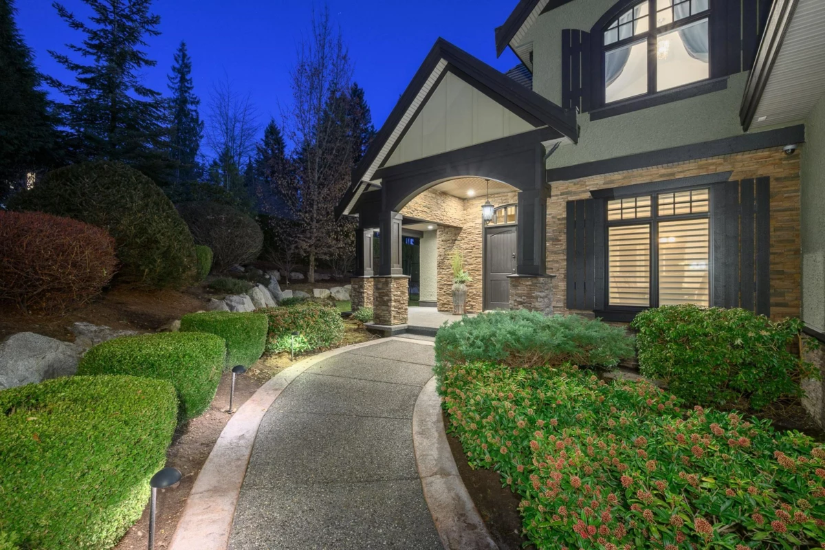 Family Room Photo of 1062 Magnolia Way, Anmore, BC