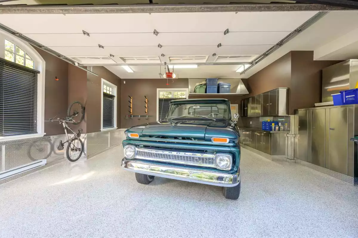 Front Yard Photo of 1062 Magnolia Way, Anmore, BC