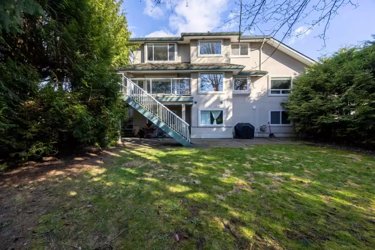 Living Room Photo of 7881 154 Street, Surrey, BC