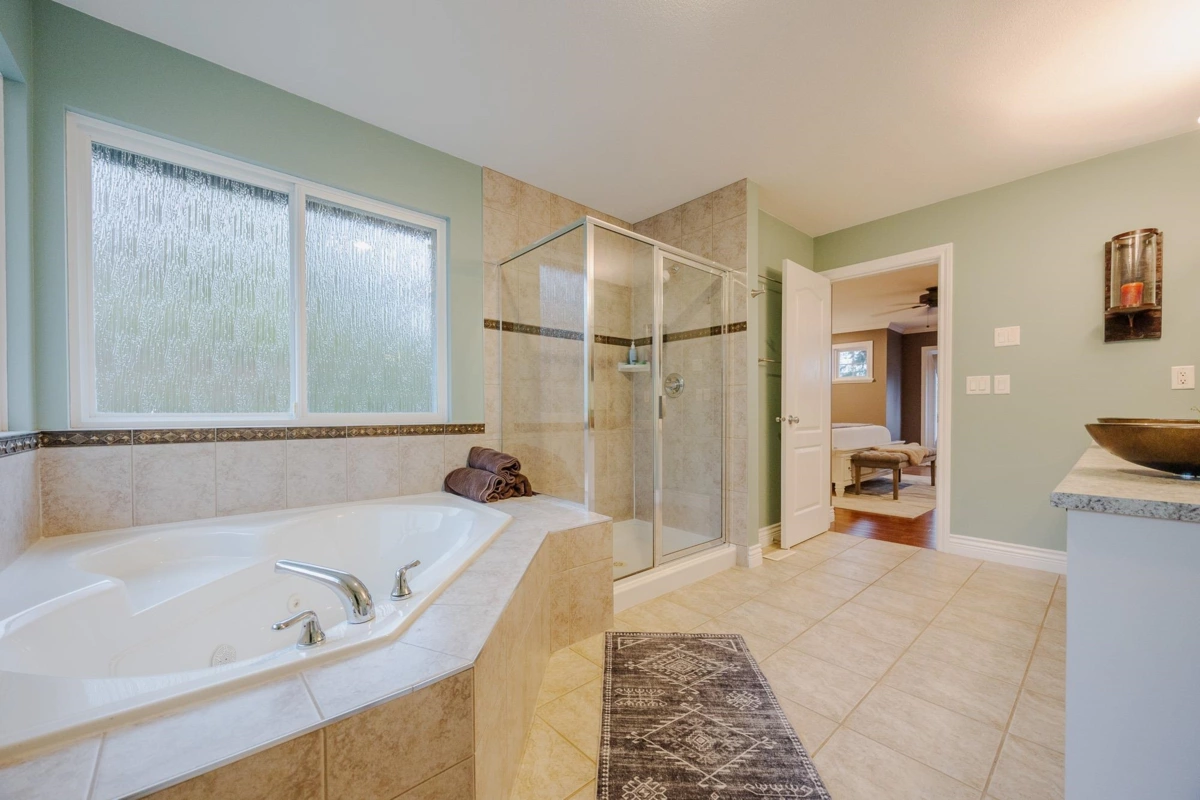 Guest Bathroom Photo of 13250 237a Street, Maple Ridge, BC