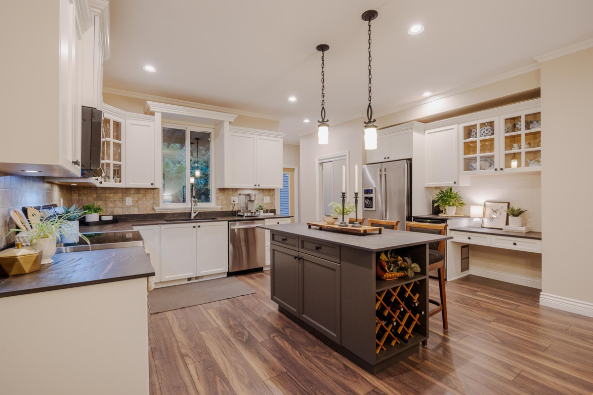 Kitchen Island Photo of 13250 237a Street, Maple Ridge, BC