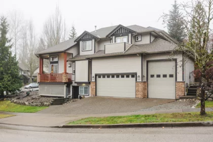 Front exterior of 13250 237a Street, Maple Ridge, BC