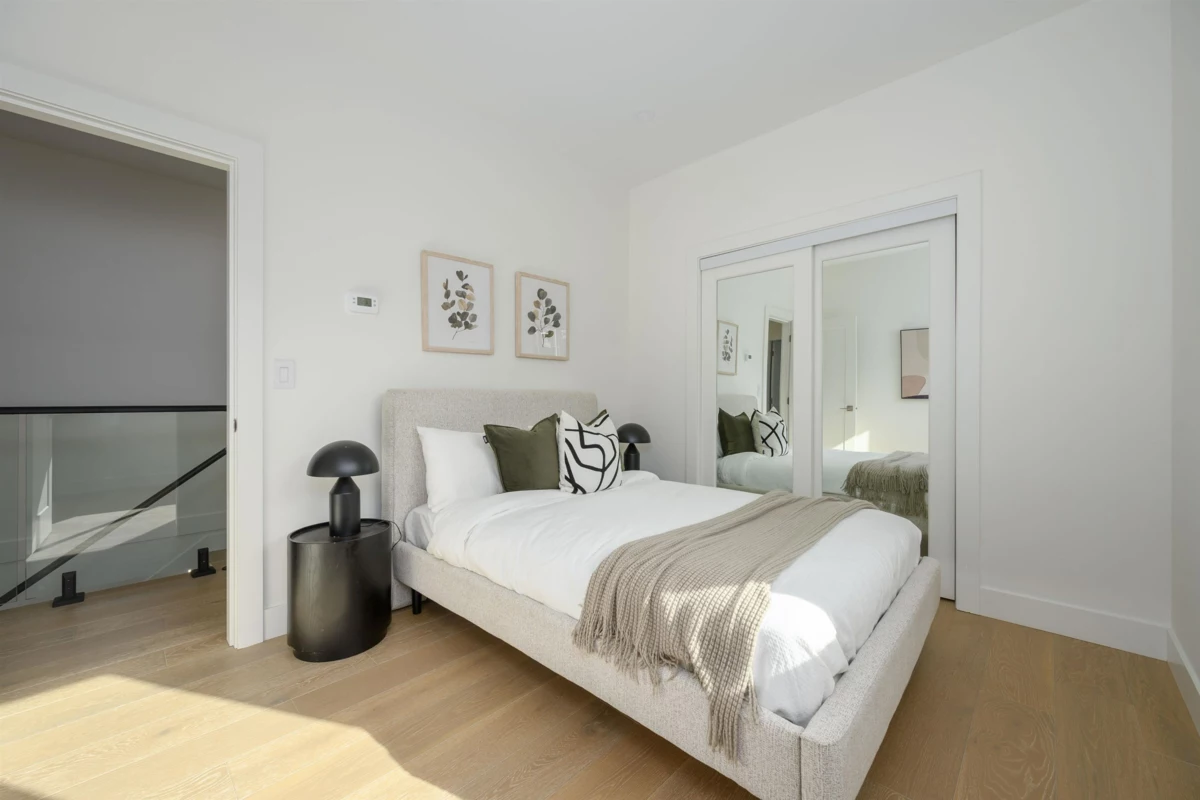 Walk-In Closet Photo of 4 6176 Elgin Avenue, Burnaby, BC