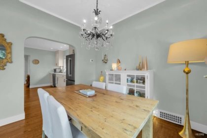 Breakfast Nook Photo of 1220 Braeside Street, West Vancouver, BC