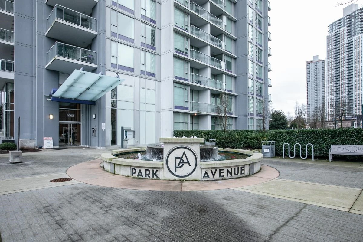 Family Room Photo of 1805 13696 100 Avenue, Surrey, BC