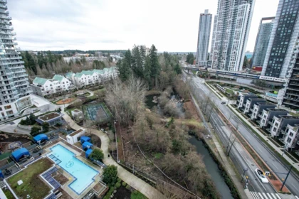 Powder Room Photo of 1805 13696 100 Avenue, Surrey, BC