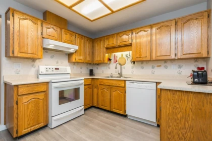 Kitchen Photo of 307 32823 Landeau Place, Abbotsford, BC