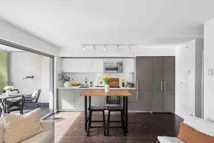 806 999 Seymour Street, Vancouver, BC, Vancouver — Apartment/Condo for sale