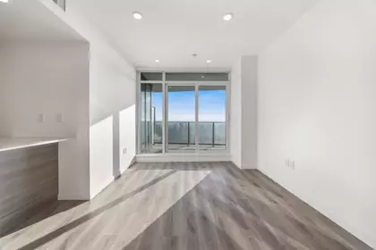 1804 10333 133 Street, Surrey, BC, Surrey — Apartment/Condo for sale