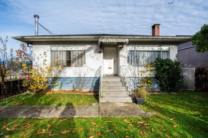 3205 E 3rd Avenue, Vancouver, BC, Vancouver — Single Family Residence for sale