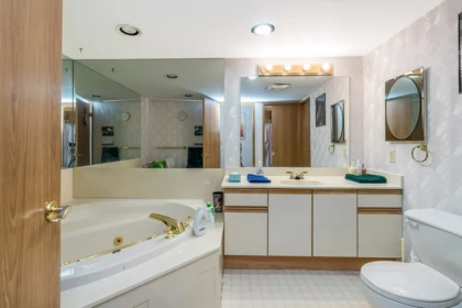 Primary Bathroom Photo of 110 10584 153 Street, Surrey, BC