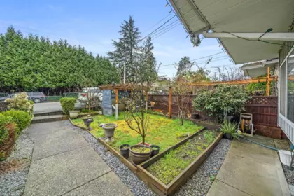 Outdoor Kitchen Photo of 6071 Sprott Street, Burnaby, BC