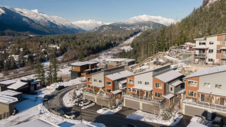 41324 Horizon Drive, Squamish, BC, Squamish — Half Duplex for sale
