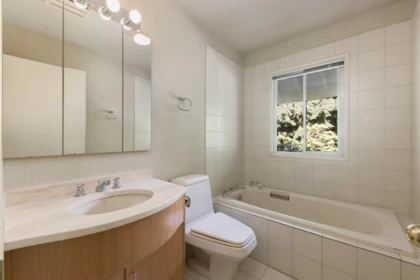 Laundry Room Photo of 860 Fairmile Road, West Vancouver, BC