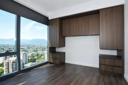 Walk-In Closet Photo of 3604 5987 Wilson Avenue, Burnaby, BC
