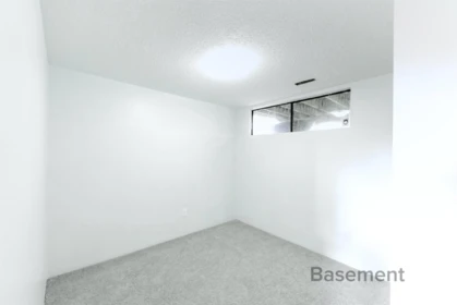 Laundry Room Photo of 32763 Badger Avenue, Mission, BC