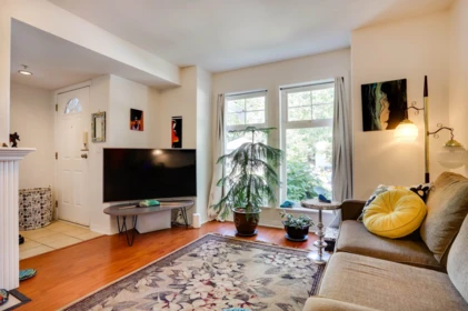 Kitchen Photo of 1 15432 16a Avenue, Surrey, BC