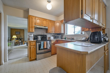 Breakfast Nook Photo of 5527 148 Street, Surrey, BC