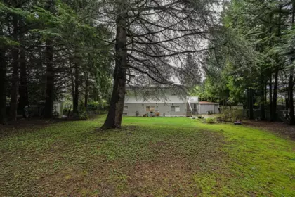 Front Yard Photo of 5527 148 Street, Surrey, BC