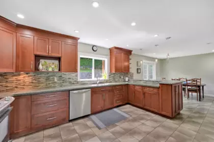 Breakfast Nook Photo of 29310 Dewdney Trunk Road, Mission, BC