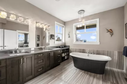 Hallway Photo of 14738 Mcdonald Avenue, White Rock, BC
