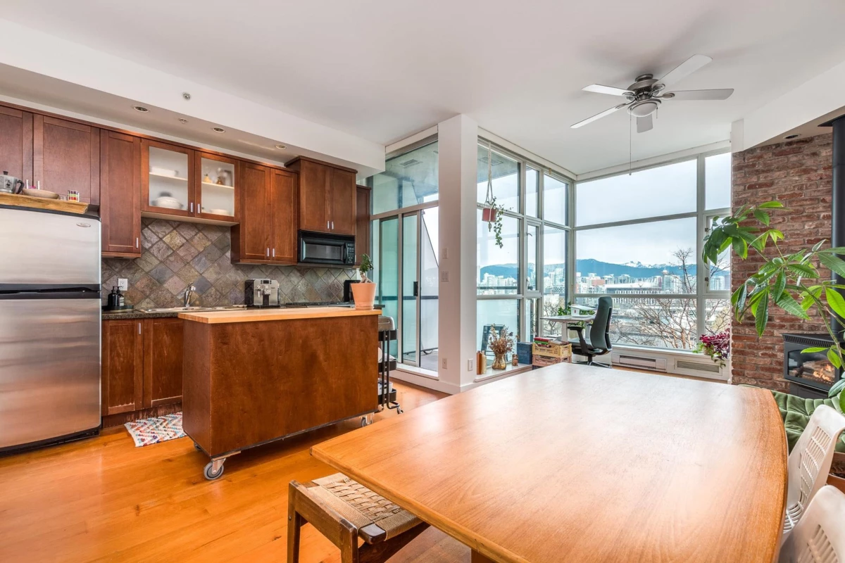 Dining Area Photo of 316 2515 Ontario Street, Vancouver, BC