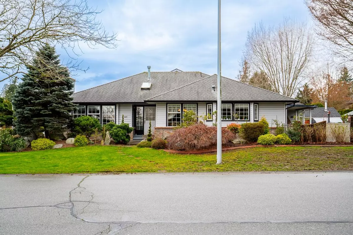 Family Room Photo of 6167 189 Street, Surrey, BC