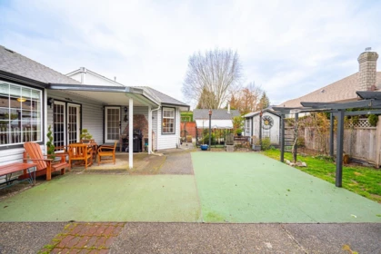 Front Yard Photo of 6167 189 Street, Surrey, BC