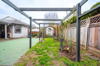 Swimming Pool Photo of 6167 189 Street, Surrey, BC