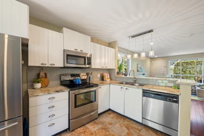 Kitchen Photo of 7350 Hawthorne Terrace, Burnaby, BC
