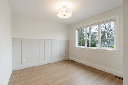Entry Foyer Photo of 2 5411 Crescent Drive, Delta, BC