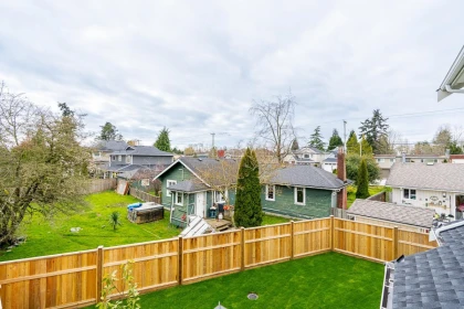 Laundry Room Photo of 2 5411 Crescent Drive, Delta, BC