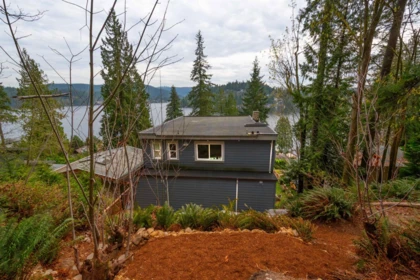 Community Amenities Photo (Clubhouse) of 2867 Panorama Drive, North Vancouver, BC