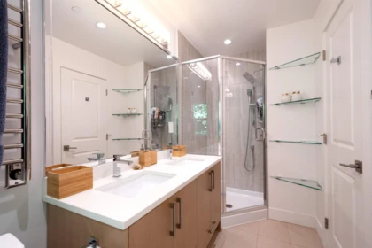 Mudroom Photo of 2867 Panorama Drive, North Vancouver, BC