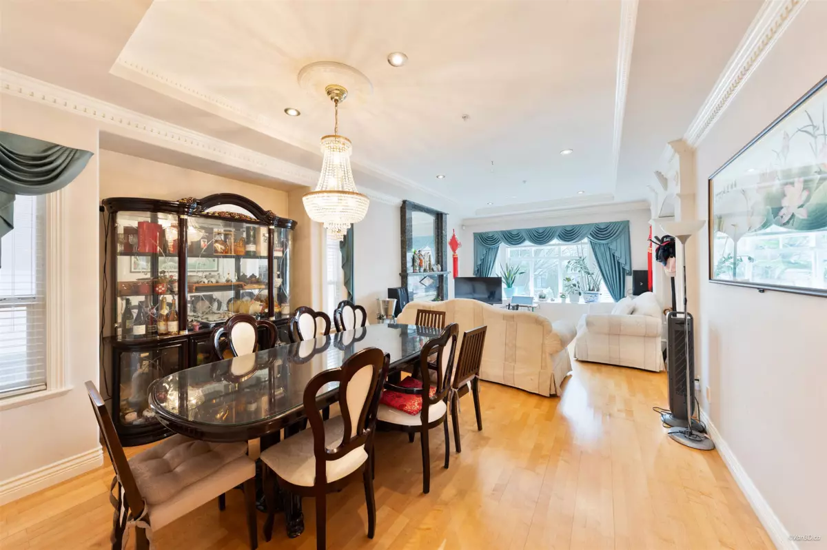 Family Room Photo of 1437 E 58th Avenue, Vancouver, BC