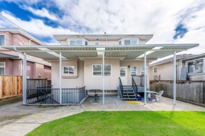Hot Tub / Spa Photo of 1437 E 58th Avenue, Vancouver, BC