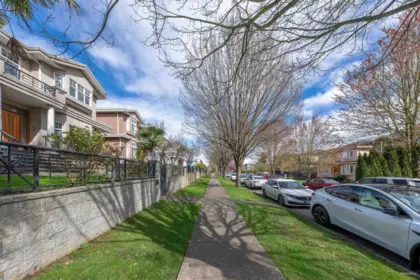 1437 E 58th Avenue, Vancouver, BC, Vancouver — Single Family Residence for sale