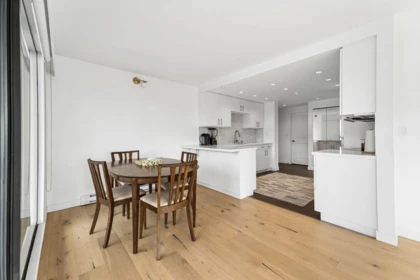 Kitchen Island Photo of 1005 1515 Eastern Avenue, North Vancouver, BC