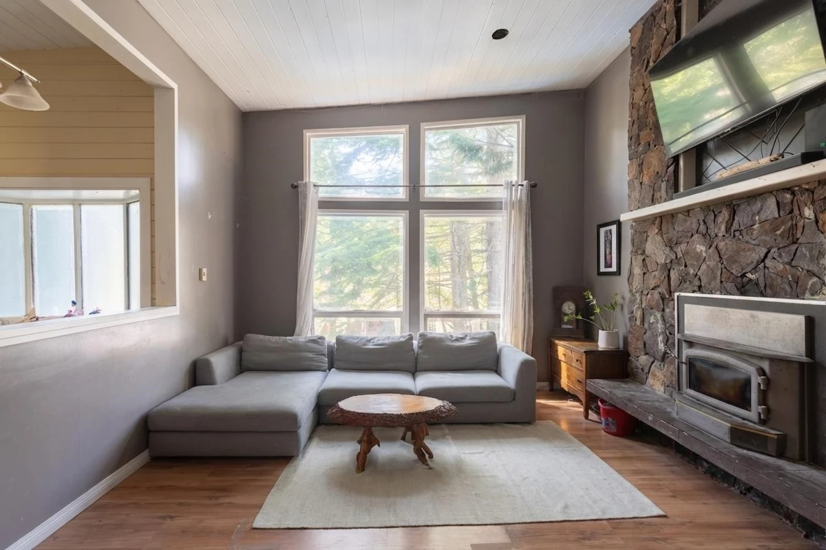 Living Room Photo of 4040 Midnight Way, Squamish, BC