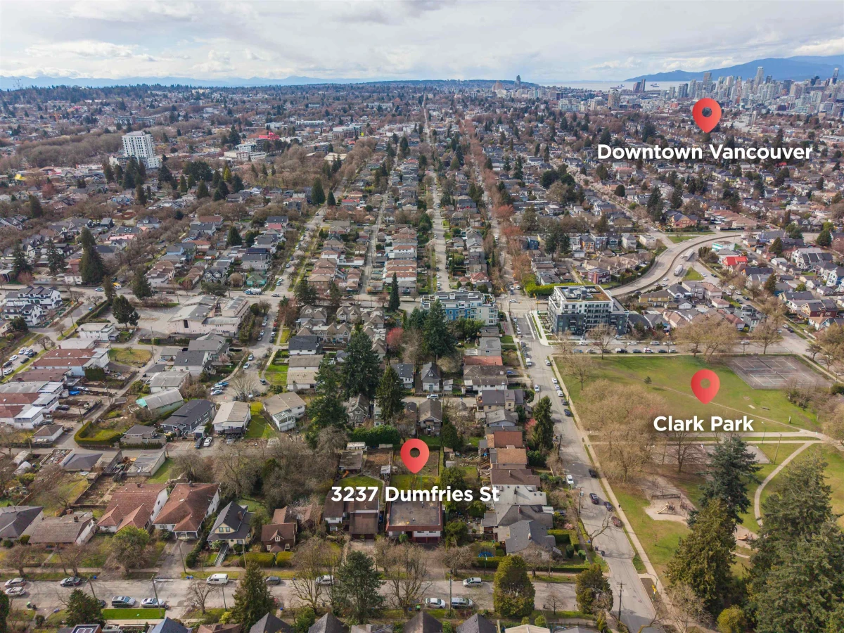 Living Room Photo of 3237 Dumfries Street, Vancouver, BC