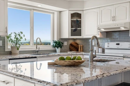 Kitchen Island Photo of 5740 189a Street, Surrey, BC