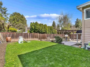 Garden / Landscaping Photo of 1975 Routley Avenue, Port Coquitlam, BC