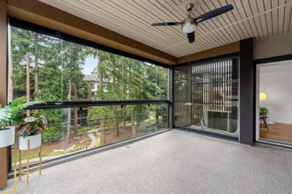 Mudroom Photo of 404 14588 Mcdougall Drive, Surrey, BC