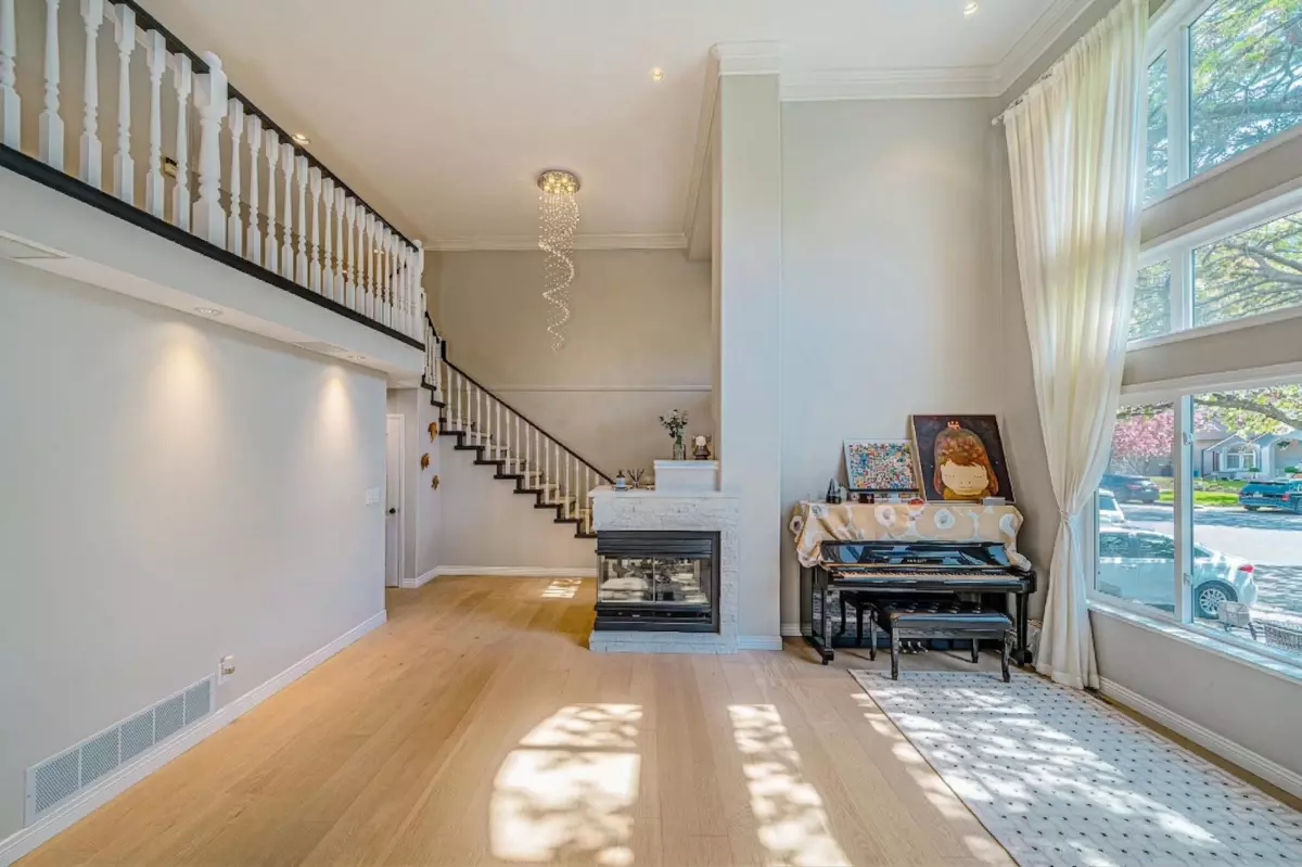 Family Room Photo of 9362 206a Street, Langley, BC
