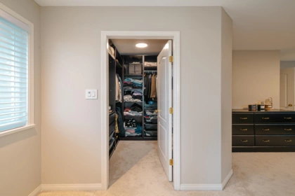Hallway Photo of 9362 206a Street, Langley, BC