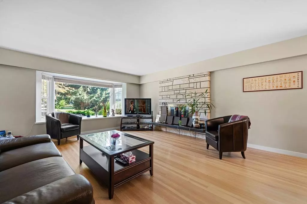 Living Room Photo of 7292 Shawnee Place, Vancouver, BC