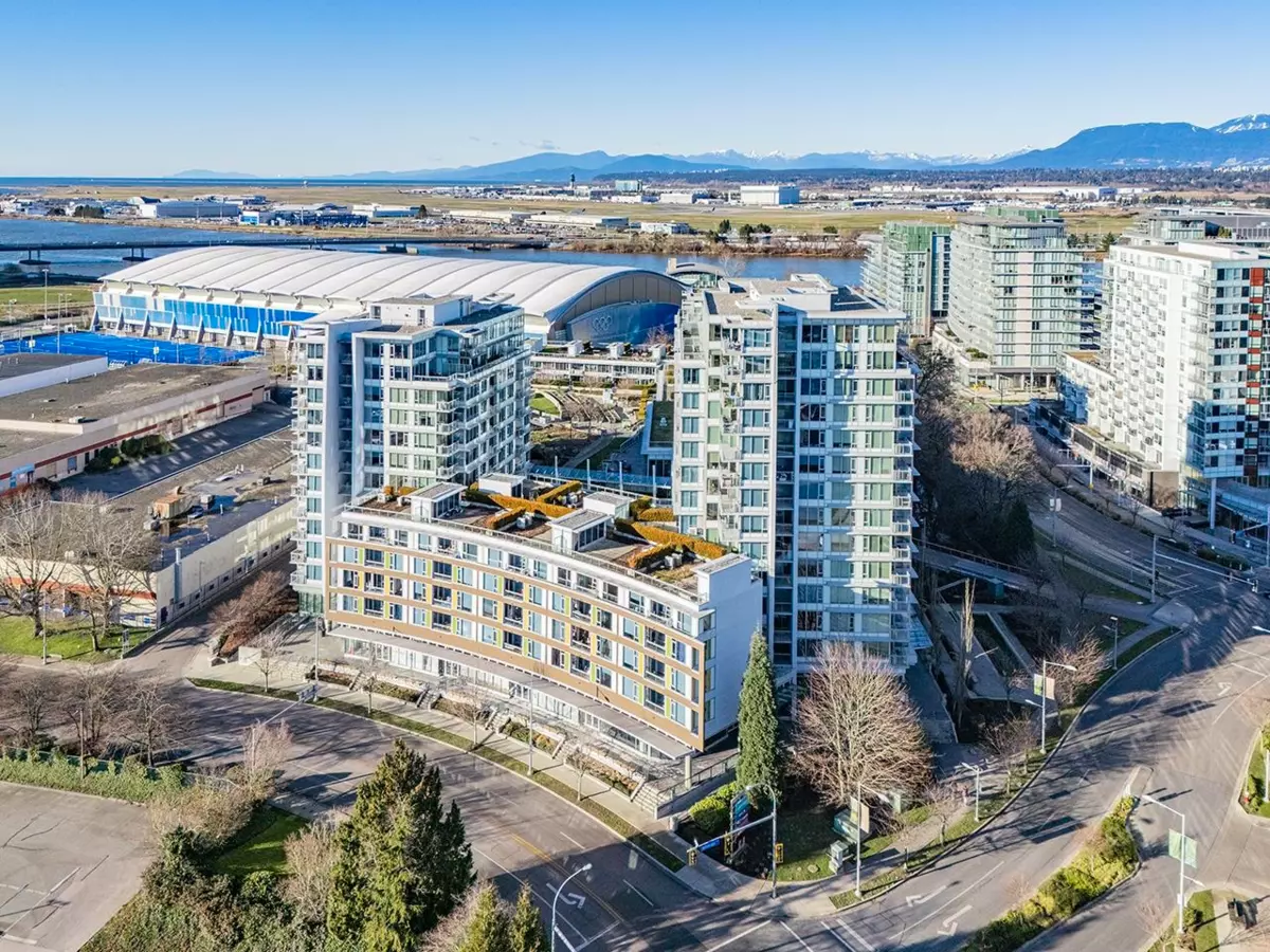 Exterior Rear Photo of 2011 5511 Hollybridge Way, Richmond, BC